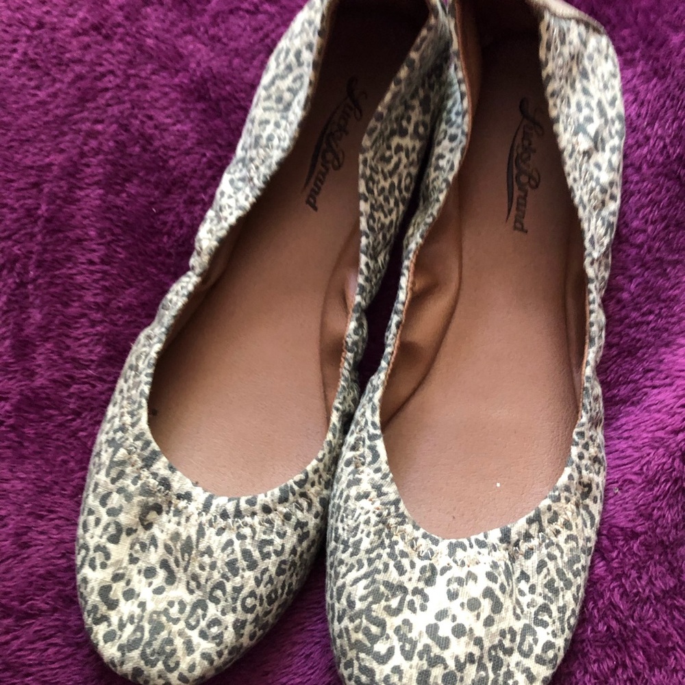 Women’s size 8.5 lucky flats